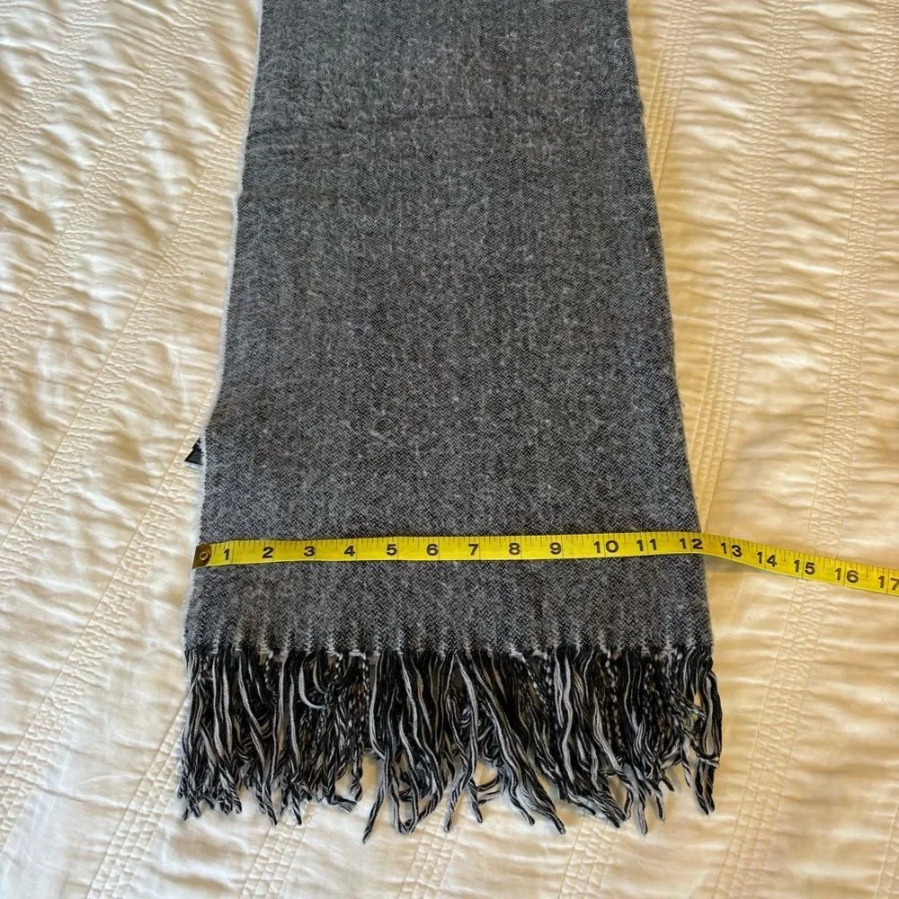 H&M Two-Tone Gray Fringed Knit Scarf